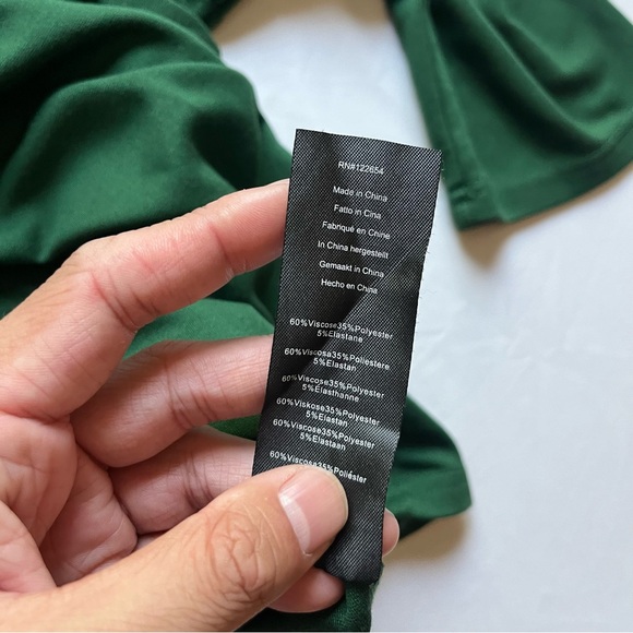 VOODOO VIXEN green emerald ruched short sleeve knit v neck top shirt - Picture 4 of 4